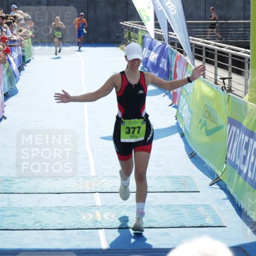 10.08.2025 - GEWOBA Citytriathlon Bremen H.Heesch http://msf.ph/oto/8557024 10.08.2025 15:33:39 Ziel 358, 377 meine-sportfotos.de