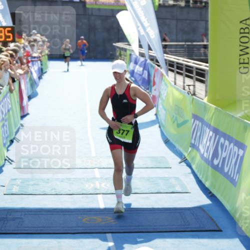 10.08.2025 - GEWOBA Citytriathlon Bremen H.Heesch http://msf.ph/oto/8557027 10.08.2025 15:33:39 Ziel 358, 377 meine-sportfotos.de