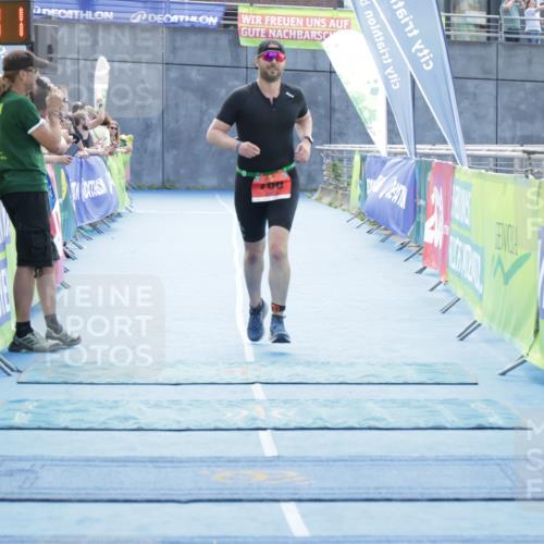 10.08.2025 - GEWOBA Citytriathlon Bremen H.Heesch http://msf.ph/oto/8557028 10.08.2025 14:41:35 Ziel 766 meine-sportfotos.de