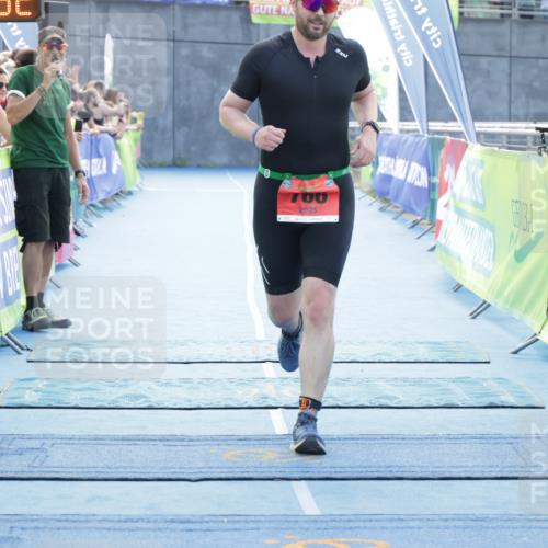 10.08.2025 - GEWOBA Citytriathlon Bremen H.Heesch http://msf.ph/oto/8557035 10.08.2025 14:41:36 Ziel 766 meine-sportfotos.de