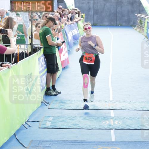 10.08.2025 - GEWOBA Citytriathlon Bremen H.Heesch http://msf.ph/oto/8557044 10.08.2025 14:41:59 Ziel 945 meine-sportfotos.de
