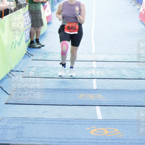 10.08.2025 - GEWOBA Citytriathlon Bremen H.Heesch http://msf.ph/oto/8557048 10.08.2025 14:42:00 Ziel 945 meine-sportfotos.de