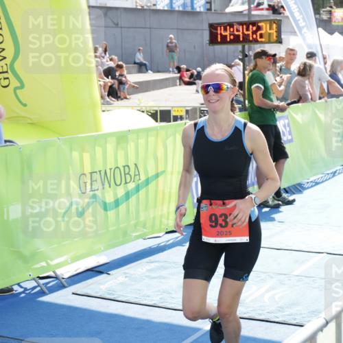 10.08.2025 - GEWOBA Citytriathlon Bremen H.Heesch http://msf.ph/oto/8557053 10.08.2025 14:44:28 Ziel 937 meine-sportfotos.de