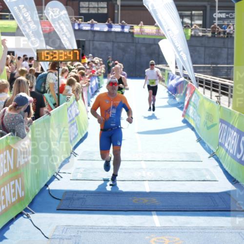 10.08.2025 - GEWOBA Citytriathlon Bremen H.Heesch http://msf.ph/oto/8557056 10.08.2025 15:33:51 Ziel 196, 266, 352, 409, 439, 517 meine-sportfotos.de