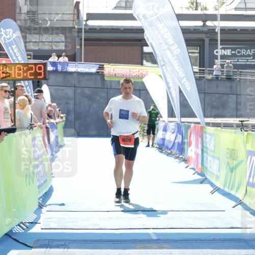 10.08.2025 - GEWOBA Citytriathlon Bremen H.Heesch http://msf.ph/oto/8557057 10.08.2025 14:48:32 Ziel 809 meine-sportfotos.de