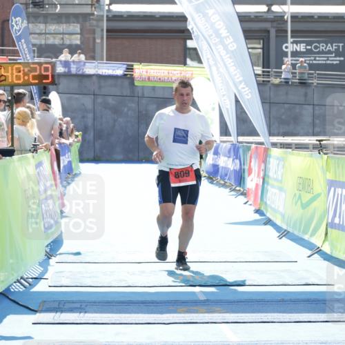 10.08.2025 - GEWOBA Citytriathlon Bremen H.Heesch http://msf.ph/oto/8557061 10.08.2025 14:48:33 Ziel 809 meine-sportfotos.de