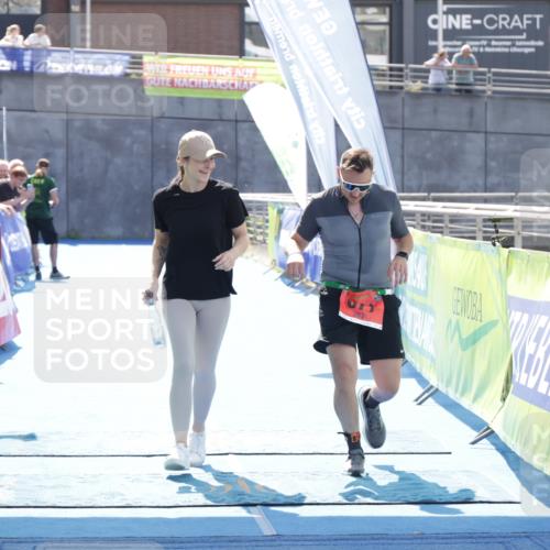 10.08.2025 - GEWOBA Citytriathlon Bremen H.Heesch http://msf.ph/oto/8557083 10.08.2025 14:49:13 Ziel 671 meine-sportfotos.de