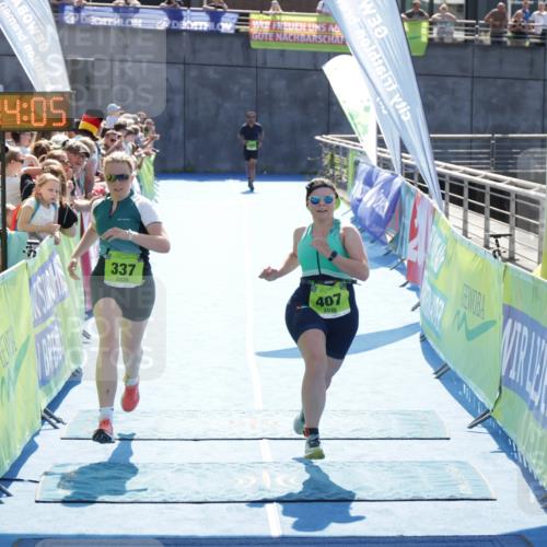 10.08.2025 - GEWOBA Citytriathlon Bremen H.Heesch http://msf.ph/oto/8557093 10.08.2025 15:34:09 Ziel 337, 407 meine-sportfotos.de