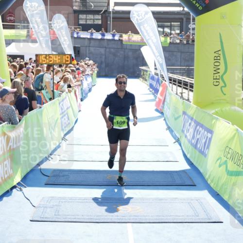 10.08.2025 - GEWOBA Citytriathlon Bremen H.Heesch http://msf.ph/oto/8557118 10.08.2025 15:34:23 Ziel 109 meine-sportfotos.de