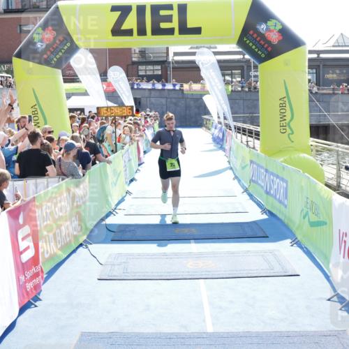 10.08.2025 - GEWOBA Citytriathlon Bremen H.Heesch http://msf.ph/oto/8557132 10.08.2025 15:34:40 Ziel 22 meine-sportfotos.de