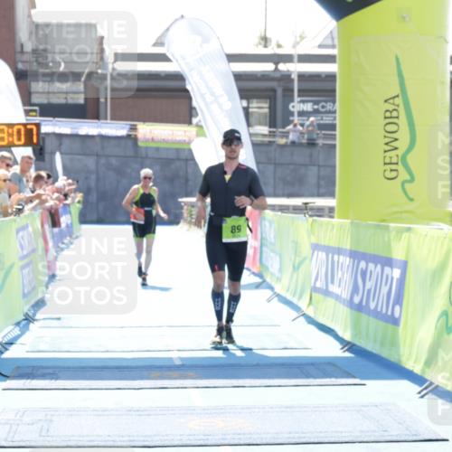 10.08.2025 - GEWOBA Citytriathlon Bremen H.Heesch http://msf.ph/oto/8557154 10.08.2025 14:53:11 Ziel 89, 980 meine-sportfotos.de