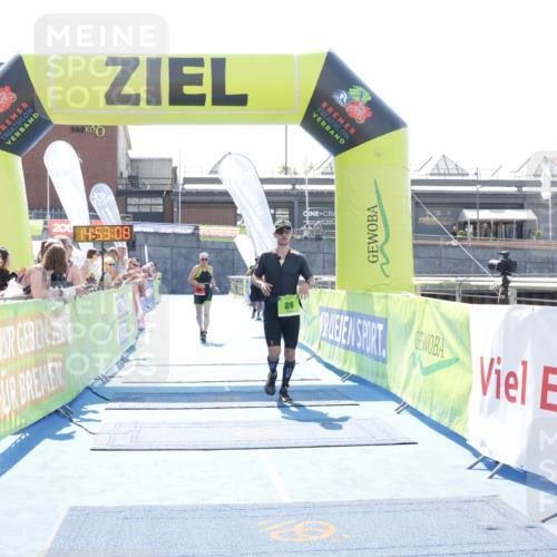 10.08.2025 - GEWOBA Citytriathlon Bremen H.Heesch http://msf.ph/oto/8557158 10.08.2025 14:53:11 Ziel 89, 980 meine-sportfotos.de