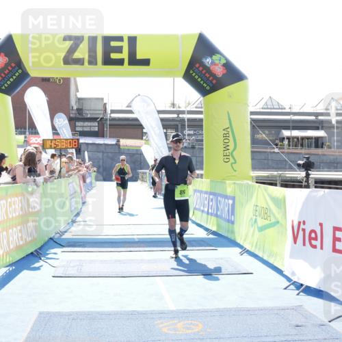 10.08.2025 - GEWOBA Citytriathlon Bremen H.Heesch http://msf.ph/oto/8557160 10.08.2025 14:53:12 Ziel 89, 980 meine-sportfotos.de
