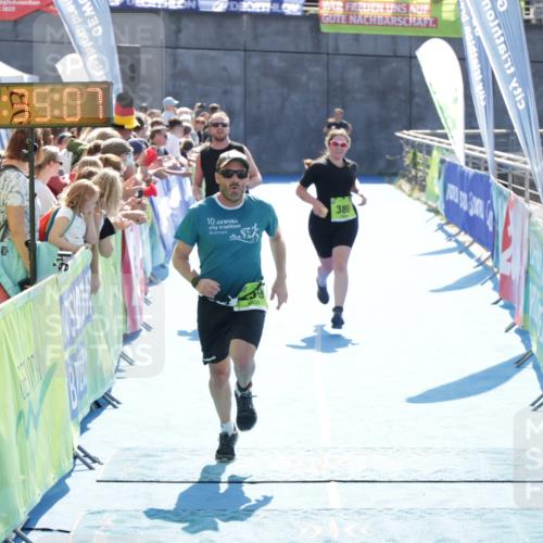 10.08.2025 - GEWOBA Citytriathlon Bremen H.Heesch http://msf.ph/oto/8557191 10.08.2025 15:35:11 Ziel 182, 259, 389, 402, 470 meine-sportfotos.de