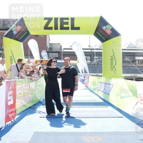10.08.2025 - GEWOBA Citytriathlon Bremen H.Heesch http://msf.ph/oto/8557199 10.08.2025 14:53:45 Ziel 663 meine-sportfotos.de