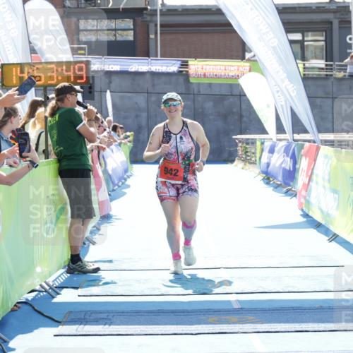 10.08.2025 - GEWOBA Citytriathlon Bremen H.Heesch http://msf.ph/oto/8557203 10.08.2025 14:53:52 Ziel 942 meine-sportfotos.de