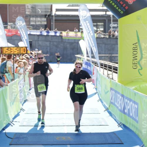 10.08.2025 - GEWOBA Citytriathlon Bremen H.Heesch http://msf.ph/oto/8557206 10.08.2025 15:35:14 Ziel 182, 259, 389 meine-sportfotos.de