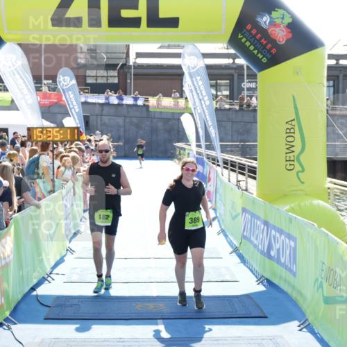 10.08.2025 - GEWOBA Citytriathlon Bremen H.Heesch http://msf.ph/oto/8557208 10.08.2025 15:35:15 Ziel 182, 259, 389 meine-sportfotos.de