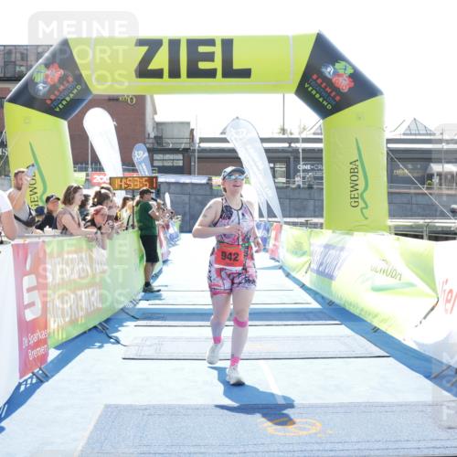 10.08.2025 - GEWOBA Citytriathlon Bremen H.Heesch http://msf.ph/oto/8557212 10.08.2025 14:53:54 Ziel 942 meine-sportfotos.de