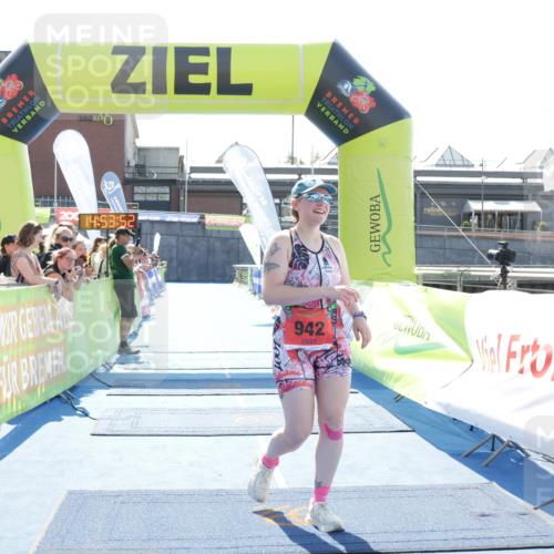10.08.2025 - GEWOBA Citytriathlon Bremen H.Heesch http://msf.ph/oto/8557218 10.08.2025 14:53:55 Ziel 942 meine-sportfotos.de