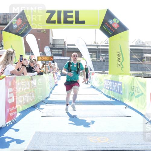 10.08.2025 - GEWOBA Citytriathlon Bremen H.Heesch http://msf.ph/oto/8557231 10.08.2025 14:55:19 Ziel 724 meine-sportfotos.de