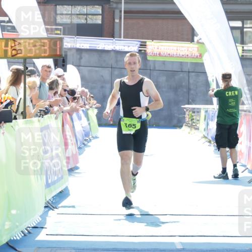 10.08.2025 - GEWOBA Citytriathlon Bremen H.Heesch http://msf.ph/oto/8557235 10.08.2025 14:55:35 Ziel 165, 905 meine-sportfotos.de