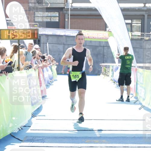 10.08.2025 - GEWOBA Citytriathlon Bremen H.Heesch http://msf.ph/oto/8557236 10.08.2025 14:55:35 Ziel 165, 905 meine-sportfotos.de