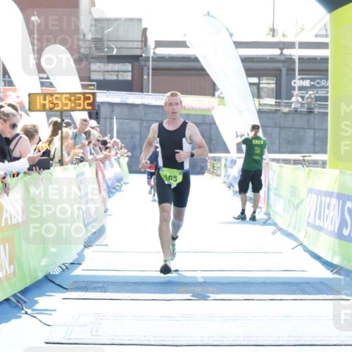 10.08.2025 - GEWOBA Citytriathlon Bremen H.Heesch http://msf.ph/oto/8557238 10.08.2025 14:55:35 Ziel 165, 905 meine-sportfotos.de