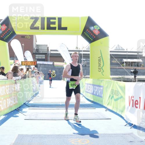 10.08.2025 - GEWOBA Citytriathlon Bremen H.Heesch http://msf.ph/oto/8557244 10.08.2025 14:55:36 Ziel 165, 905 meine-sportfotos.de