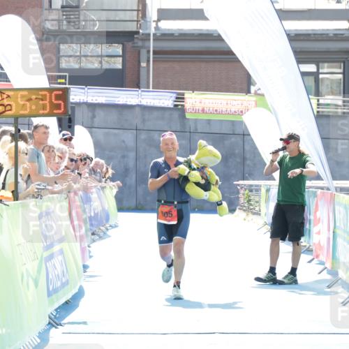 10.08.2025 - GEWOBA Citytriathlon Bremen H.Heesch http://msf.ph/oto/8557250 10.08.2025 14:55:39 Ziel 165, 905 meine-sportfotos.de