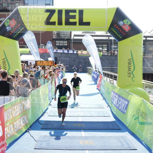 10.08.2025 - GEWOBA Citytriathlon Bremen H.Heesch http://msf.ph/oto/8557273 10.08.2025 15:35:34 Ziel 344, 485 meine-sportfotos.de