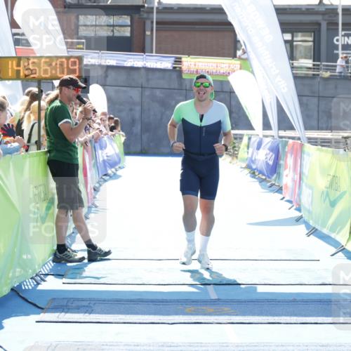 10.08.2025 - GEWOBA Citytriathlon Bremen H.Heesch http://msf.ph/oto/8557276 10.08.2025 14:56:13 Ziel 746 meine-sportfotos.de