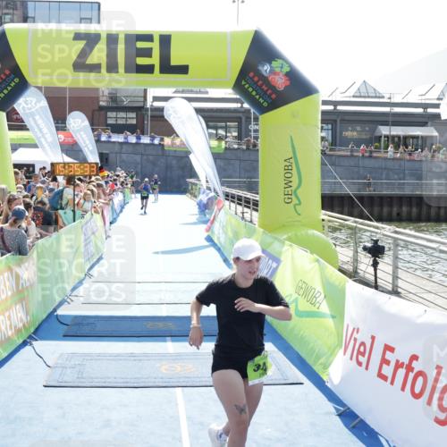 10.08.2025 - GEWOBA Citytriathlon Bremen H.Heesch http://msf.ph/oto/8557292 10.08.2025 15:35:37 Ziel 344, 485 meine-sportfotos.de