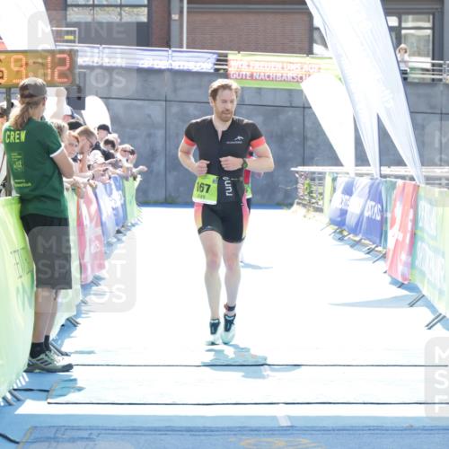 10.08.2025 - GEWOBA Citytriathlon Bremen H.Heesch http://msf.ph/oto/8557306 10.08.2025 14:59:15 Ziel 156, 167 meine-sportfotos.de