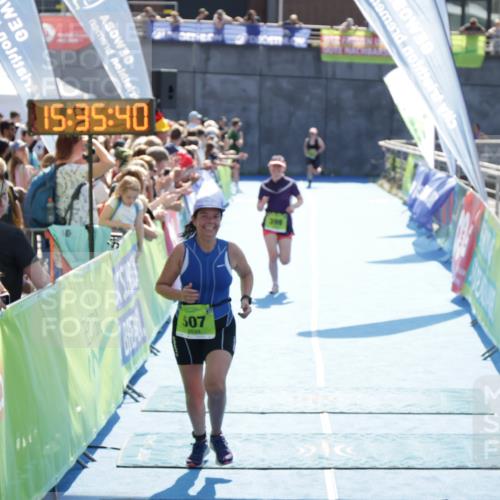 10.08.2025 - GEWOBA Citytriathlon Bremen H.Heesch http://msf.ph/oto/8557314 10.08.2025 15:35:44 Ziel 399, 507 meine-sportfotos.de