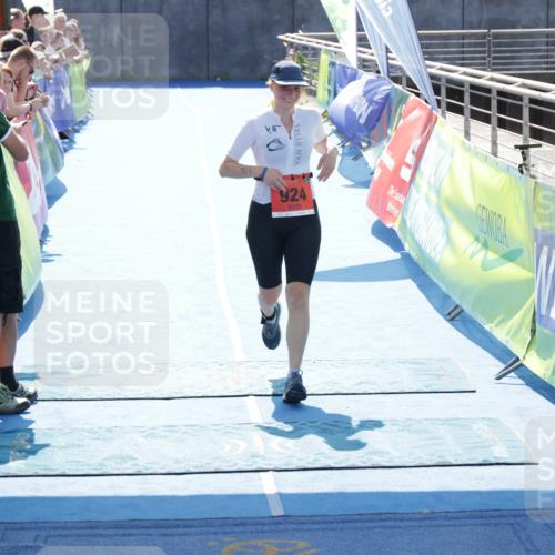 10.08.2025 - GEWOBA Citytriathlon Bremen H.Heesch http://msf.ph/oto/8557331 10.08.2025 14:59:34 Ziel 924 meine-sportfotos.de