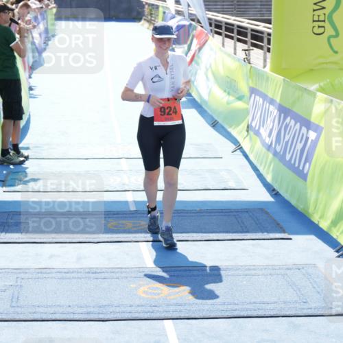 10.08.2025 - GEWOBA Citytriathlon Bremen H.Heesch http://msf.ph/oto/8557338 10.08.2025 14:59:35 Ziel 924 meine-sportfotos.de