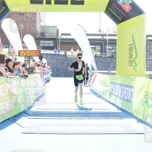 10.08.2025 - GEWOBA Citytriathlon Bremen H.Heesch http://msf.ph/oto/8557370 10.08.2025 15:01:11 Ziel 27 meine-sportfotos.de