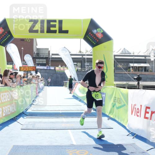 10.08.2025 - GEWOBA Citytriathlon Bremen H.Heesch http://msf.ph/oto/8557379 10.08.2025 15:01:13 Ziel 27 meine-sportfotos.de