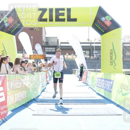 10.08.2025 - GEWOBA Citytriathlon Bremen H.Heesch http://msf.ph/oto/8557390 10.08.2025 15:01:25 Ziel 226 meine-sportfotos.de