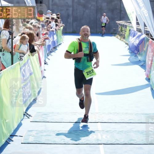 10.08.2025 - GEWOBA Citytriathlon Bremen H.Heesch http://msf.ph/oto/8557400 10.08.2025 15:36:17 Ziel 207 meine-sportfotos.de