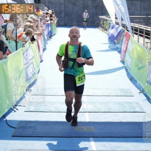 10.08.2025 - GEWOBA Citytriathlon Bremen H.Heesch http://msf.ph/oto/8557406 10.08.2025 15:36:18 Ziel 207 meine-sportfotos.de