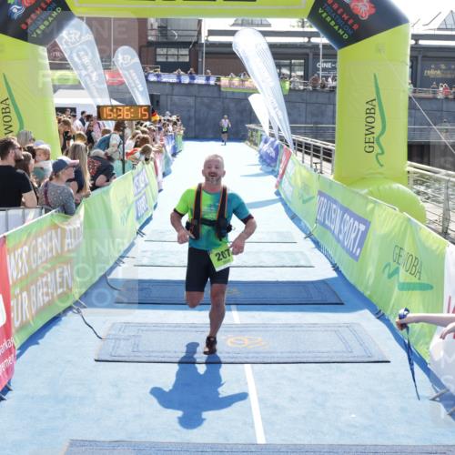 10.08.2025 - GEWOBA Citytriathlon Bremen H.Heesch http://msf.ph/oto/8557410 10.08.2025 15:36:19 Ziel 207 meine-sportfotos.de
