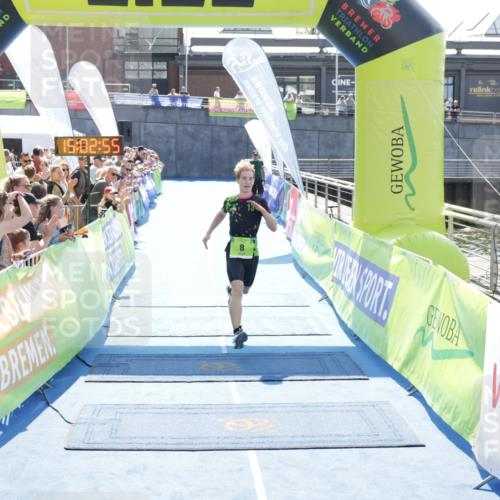 10.08.2025 - GEWOBA Citytriathlon Bremen H.Heesch http://msf.ph/oto/8557411 10.08.2025 15:02:58 Ziel 8 meine-sportfotos.de