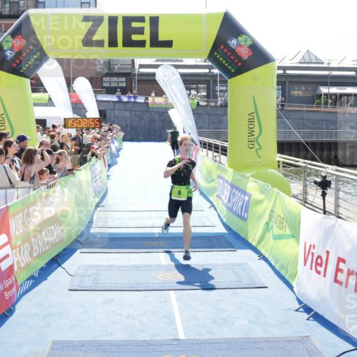 10.08.2025 - GEWOBA Citytriathlon Bremen H.Heesch http://msf.ph/oto/8557413 10.08.2025 15:02:59 Ziel 8 meine-sportfotos.de