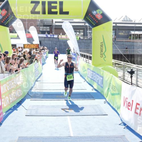 10.08.2025 - GEWOBA Citytriathlon Bremen H.Heesch http://msf.ph/oto/8557425 10.08.2025 15:03:24 Ziel 70, 112 meine-sportfotos.de