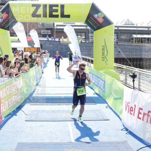 10.08.2025 - GEWOBA Citytriathlon Bremen H.Heesch http://msf.ph/oto/8557429 10.08.2025 15:03:25 Ziel 70, 112 meine-sportfotos.de