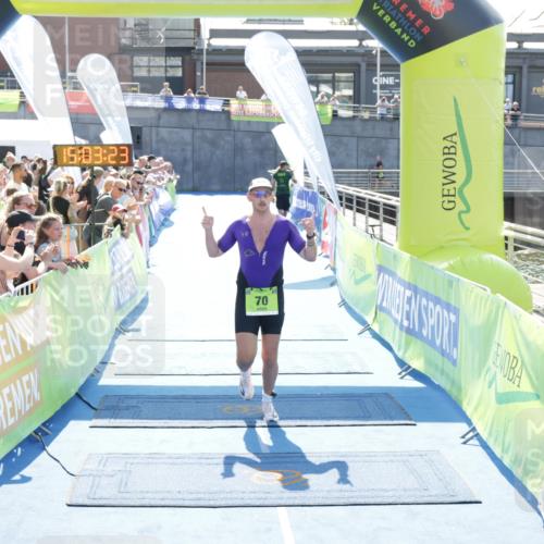 10.08.2025 - GEWOBA Citytriathlon Bremen H.Heesch http://msf.ph/oto/8557438 10.08.2025 15:03:27 Ziel 70, 112 meine-sportfotos.de