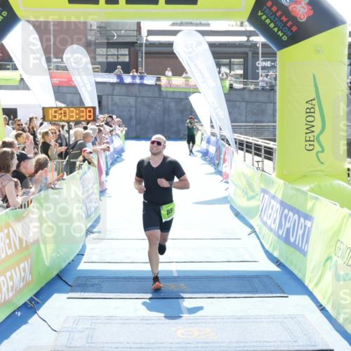 10.08.2025 - GEWOBA Citytriathlon Bremen H.Heesch http://msf.ph/oto/8557454 10.08.2025 15:03:41 Ziel 85 meine-sportfotos.de