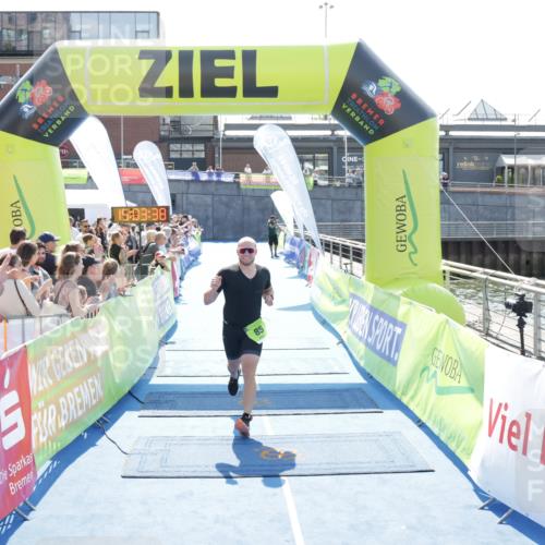 10.08.2025 - GEWOBA Citytriathlon Bremen H.Heesch http://msf.ph/oto/8557456 10.08.2025 15:03:42 Ziel 85 meine-sportfotos.de